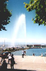 Le jet d'eau de Gen�ve sur la rade des Eaux-Vives